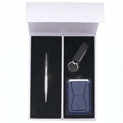 Дамски комплект бележник А5, химикалка, картодържач и USB 